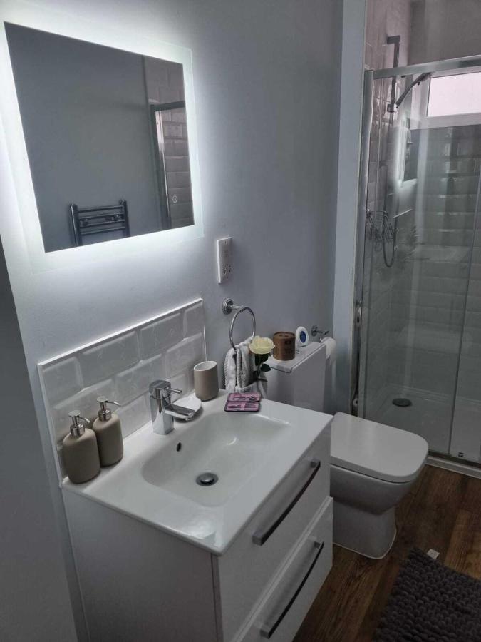 Serene Getaway Apartments ميدستون المظهر الخارجي الصورة